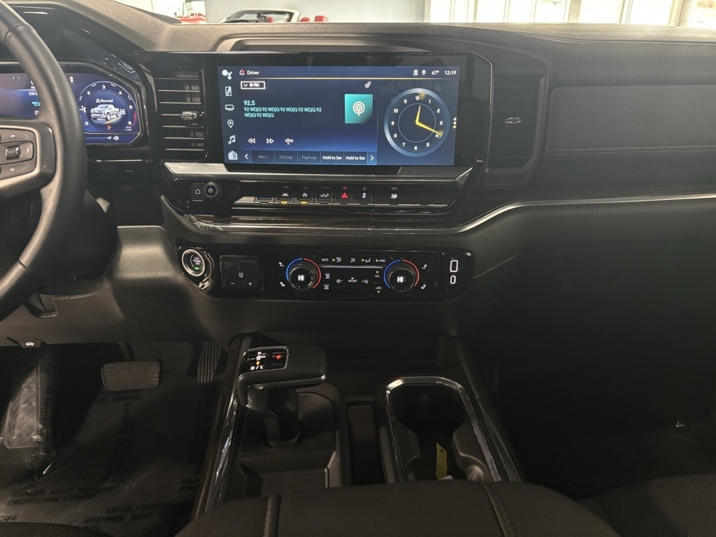 Chevrolet Silverado 1500 LT Crew Cab 4WD 2023