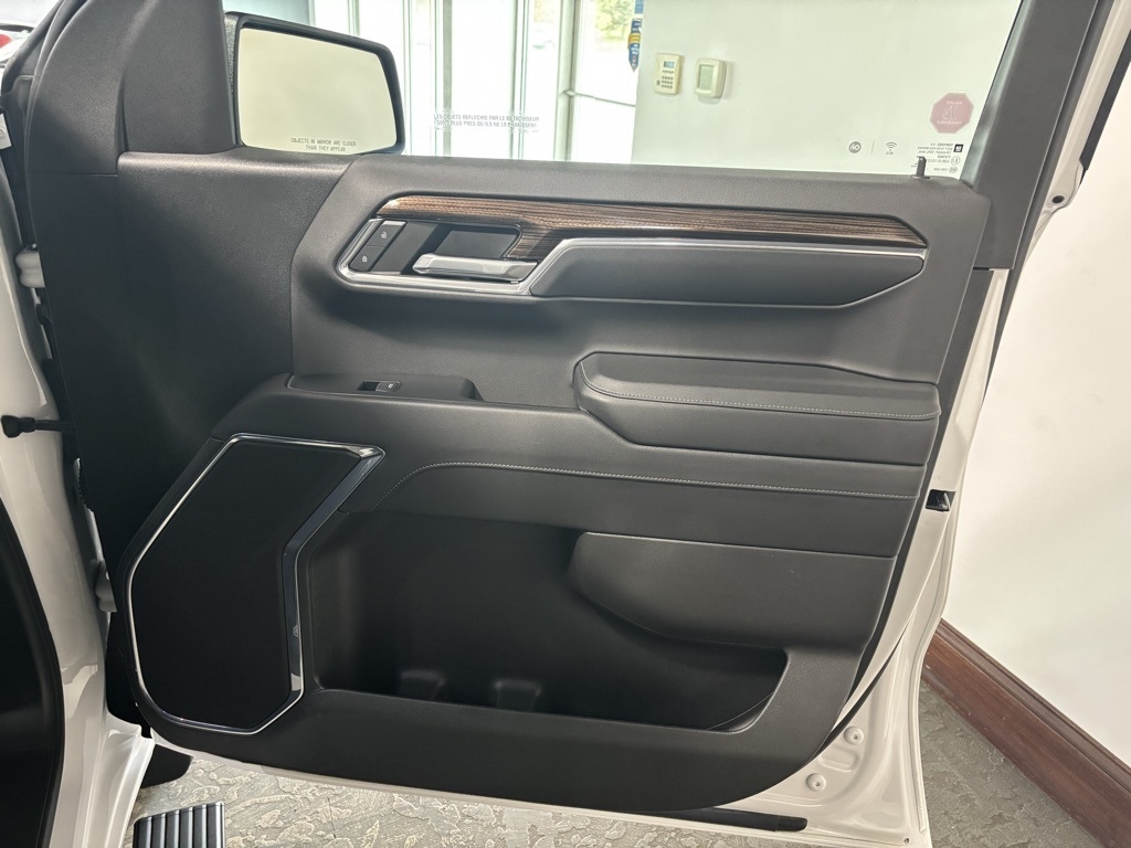 Chevrolet Silverado 1500 LT Crew Cab 4WD 2023