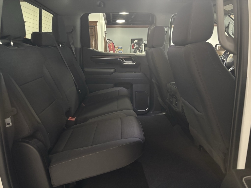 Chevrolet Silverado 1500 LT Crew Cab 4WD 2023