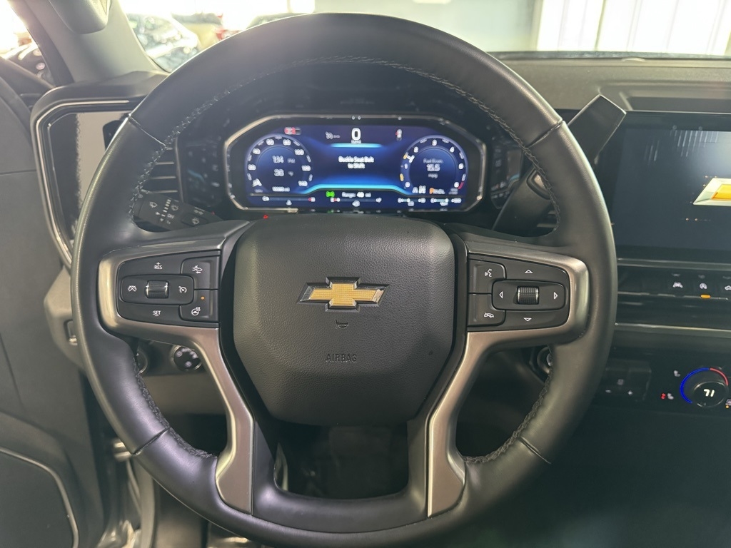 Chevrolet Silverado 1500 LT Crew Cab 4WD 2025