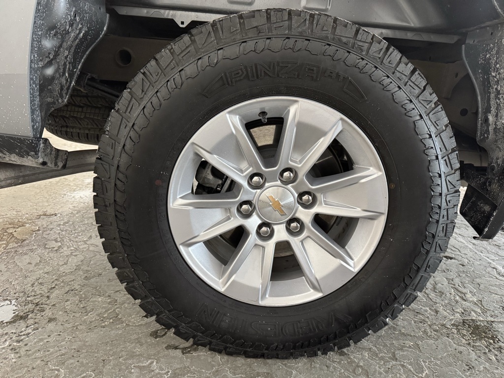 Chevrolet Silverado 1500 LT Crew Cab 4WD 2025