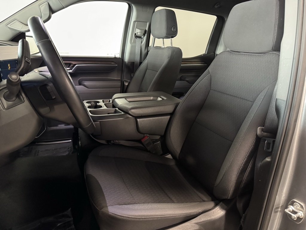 Chevrolet Silverado 1500 LT Crew Cab 4WD 2025