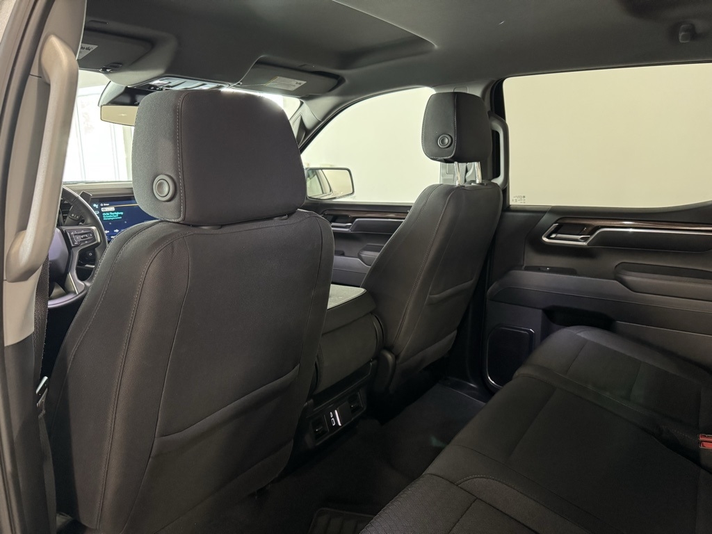 Chevrolet Silverado 1500 LT Crew Cab 4WD 2025