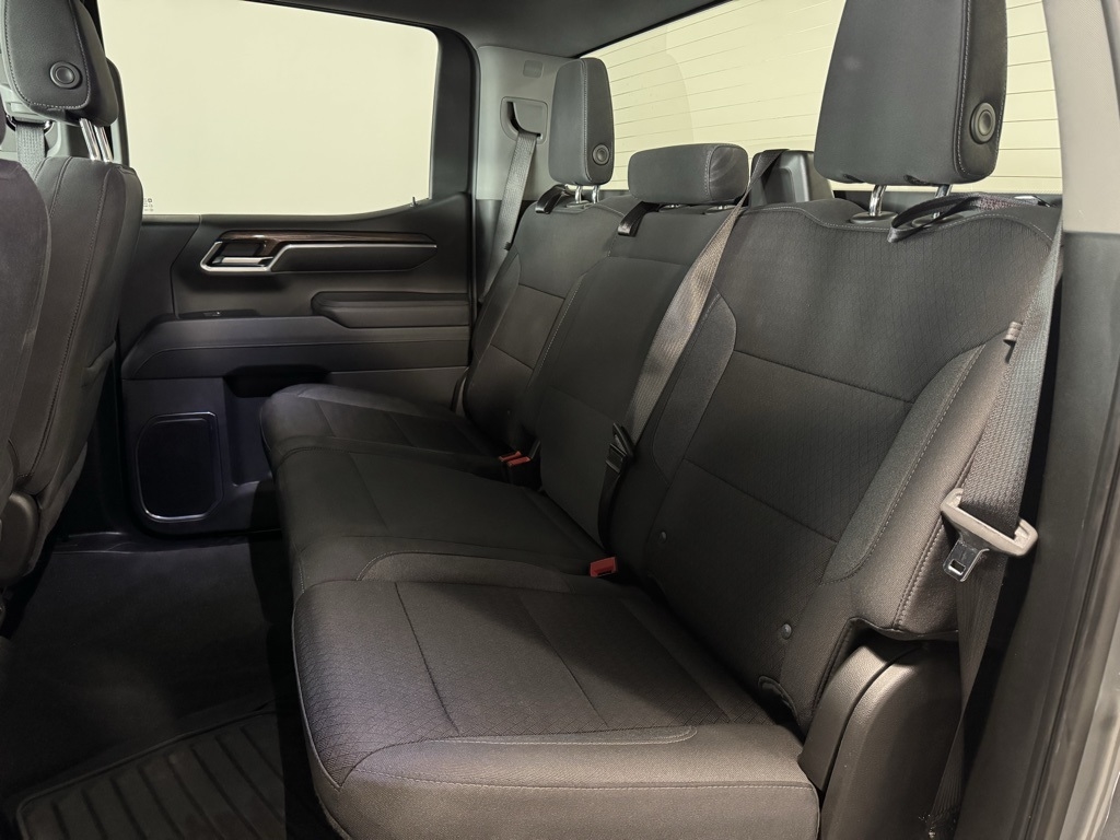 Chevrolet Silverado 1500 LT Crew Cab 4WD 2025