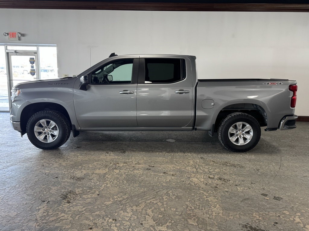 Chevrolet Silverado 1500 LT Crew Cab 4WD 2025