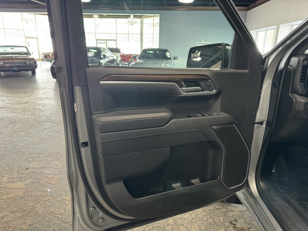 Chevrolet Silverado 1500 LT Crew Cab 4WD 2025