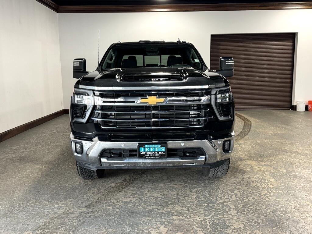 Chevrolet Silverado 3500HD LTZ Crew Cab 4WD 2024