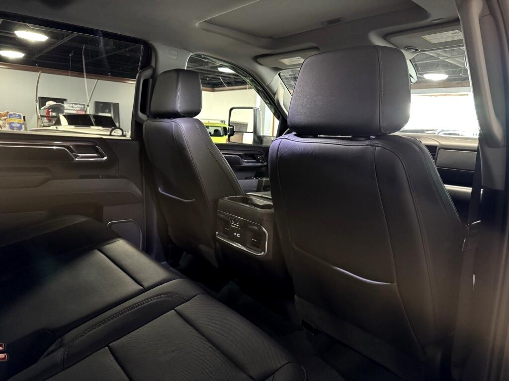 Chevrolet Silverado 3500HD LTZ Crew Cab 4WD 2024