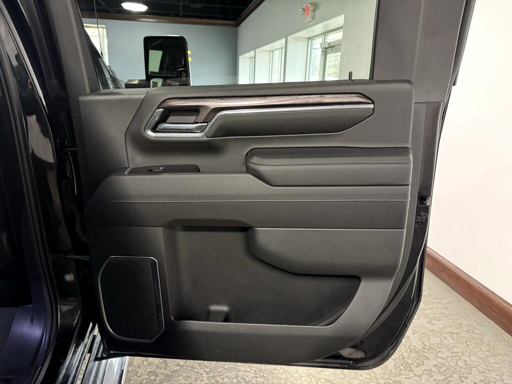 Chevrolet Silverado 3500HD LTZ Crew Cab 4WD 2024