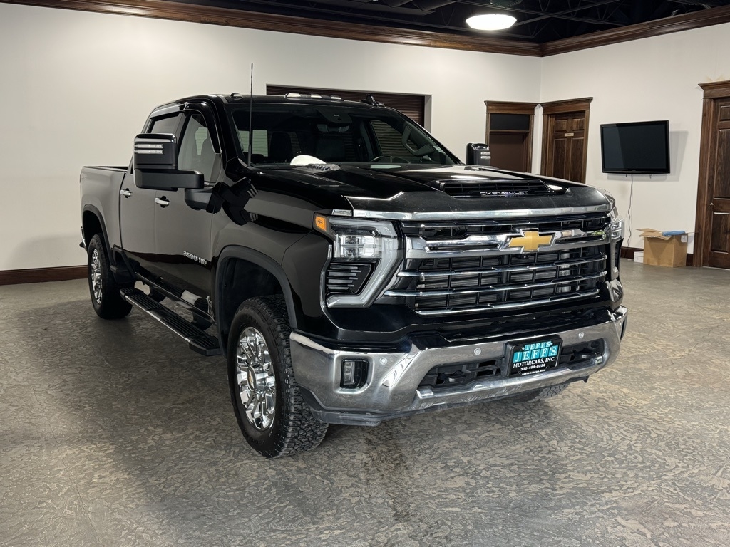 Chevrolet Silverado 3500HD LTZ Crew Cab 4WD 2024