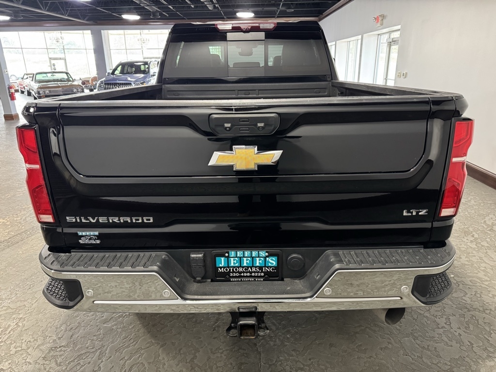 Chevrolet Silverado 3500HD LTZ Crew Cab 4WD 2024