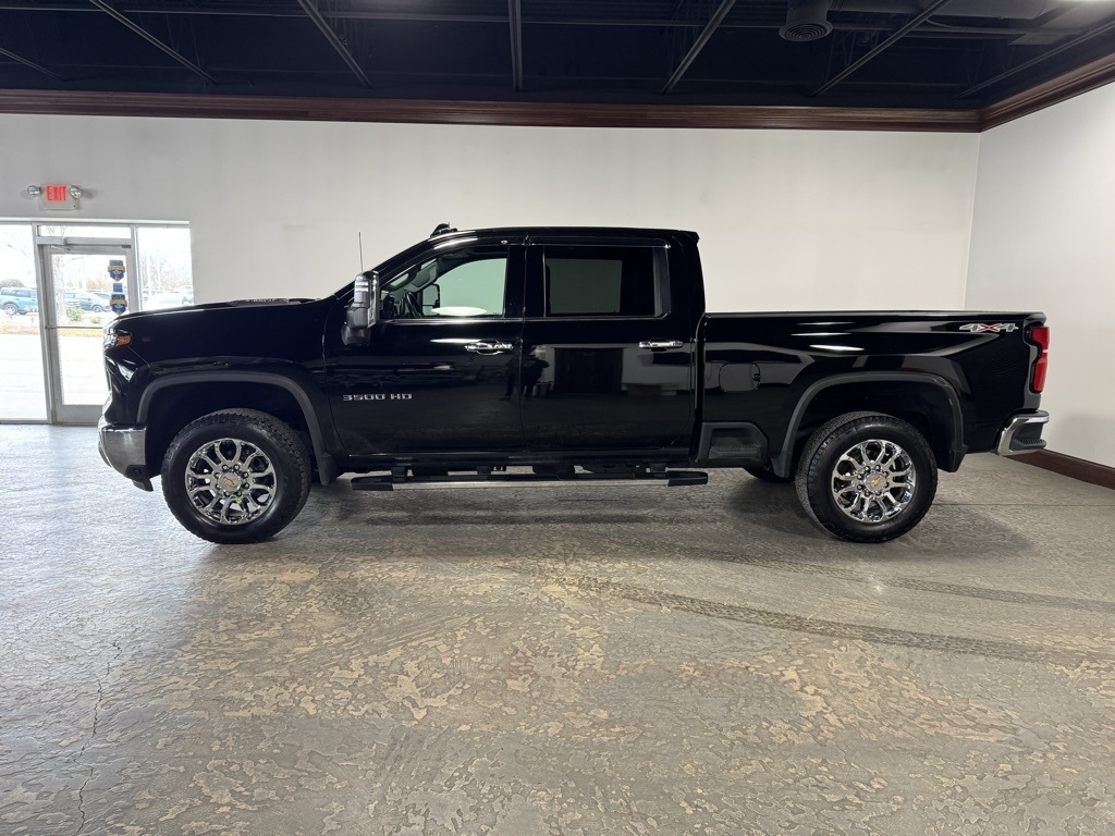 Chevrolet Silverado 3500HD LTZ Crew Cab 4WD 2024