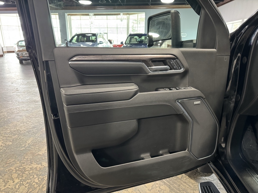 Chevrolet Silverado 3500HD LTZ Crew Cab 4WD 2024