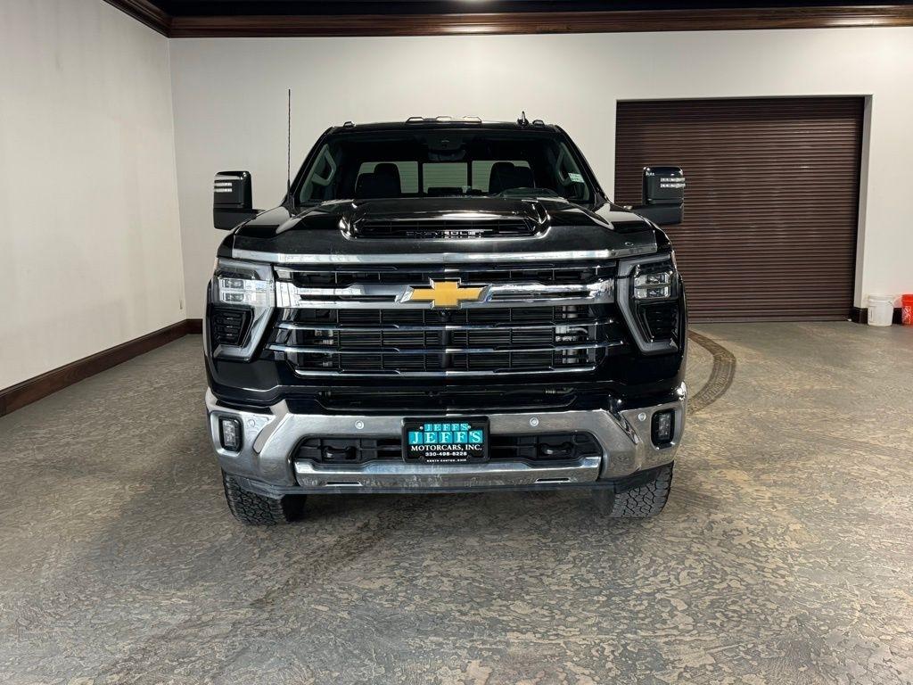 Chevrolet Silverado 3500HD LTZ Crew Cab 4WD 2024