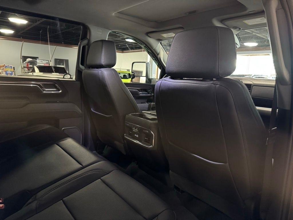 Chevrolet Silverado 3500HD LTZ Crew Cab 4WD 2024