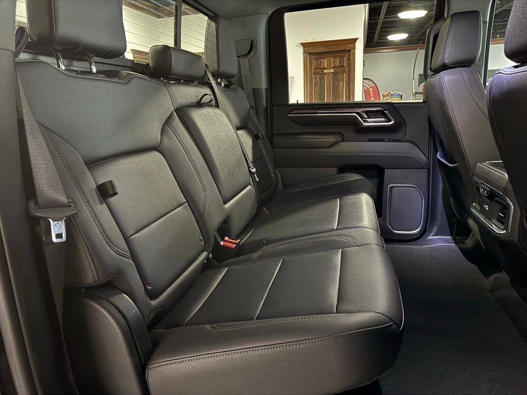 Chevrolet Silverado 3500HD LTZ Crew Cab 4WD 2024