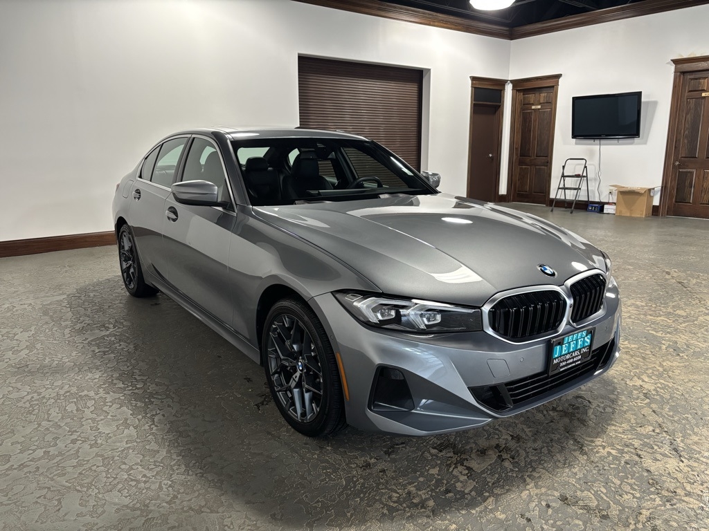 BMW 3-Series 330i xDrive 2025