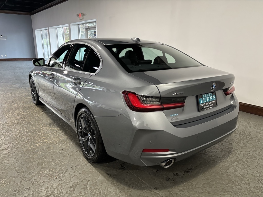 BMW 3-Series 330i xDrive 2025