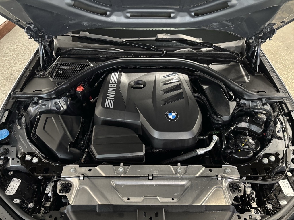 BMW 3-Series 330i xDrive 2025