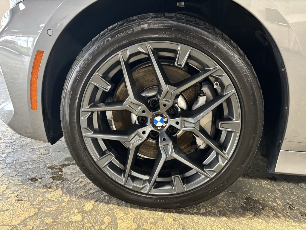 BMW 3-Series 330i xDrive 2025