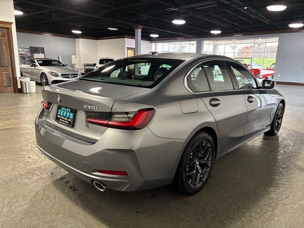 BMW 3-Series 330i xDrive 2025