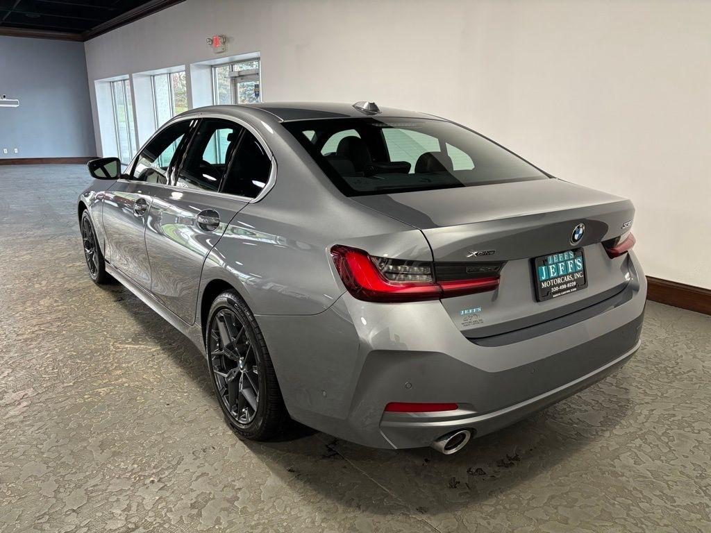 BMW 3-Series 330i xDrive 2025