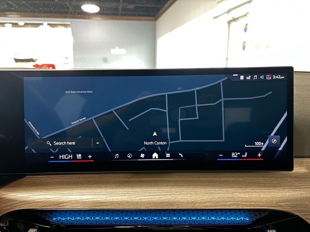 BMW 3-Series 330i xDrive 2025