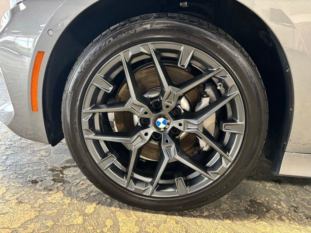 BMW 3-Series 330i xDrive 2025