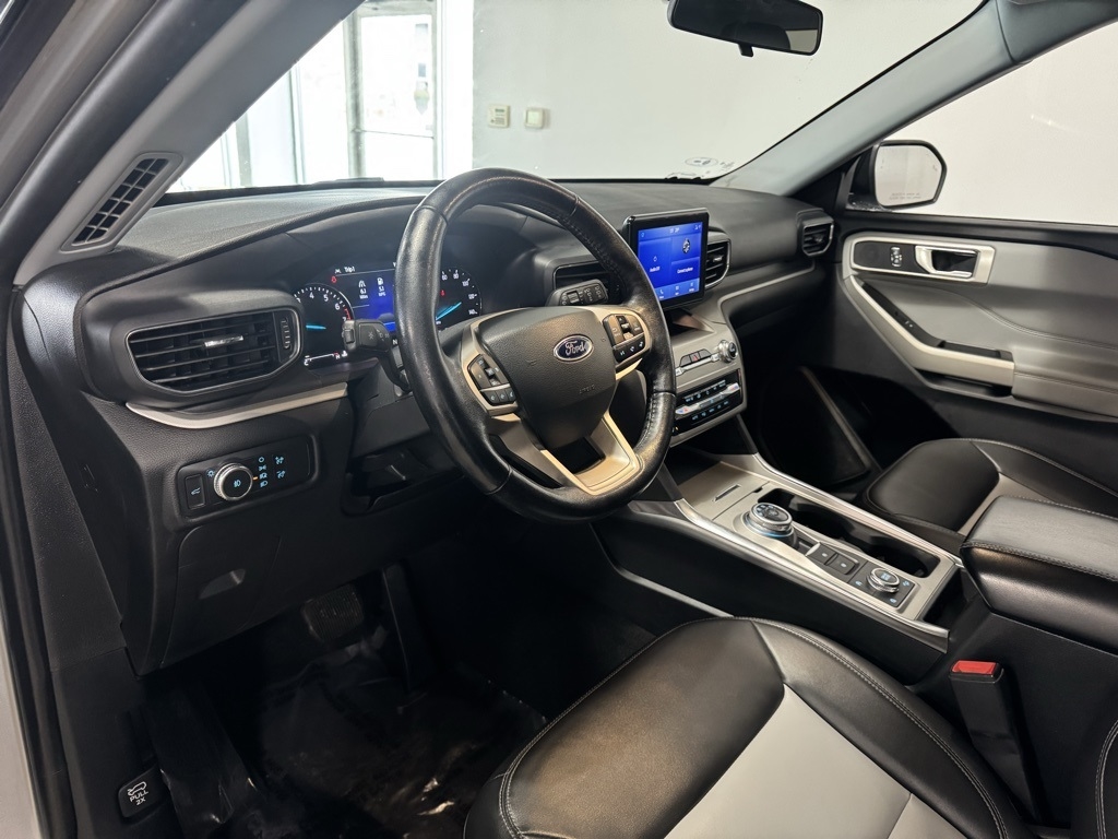 Ford Explorer XLT AWD 2022