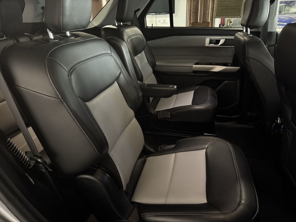 Ford Explorer XLT AWD 2022