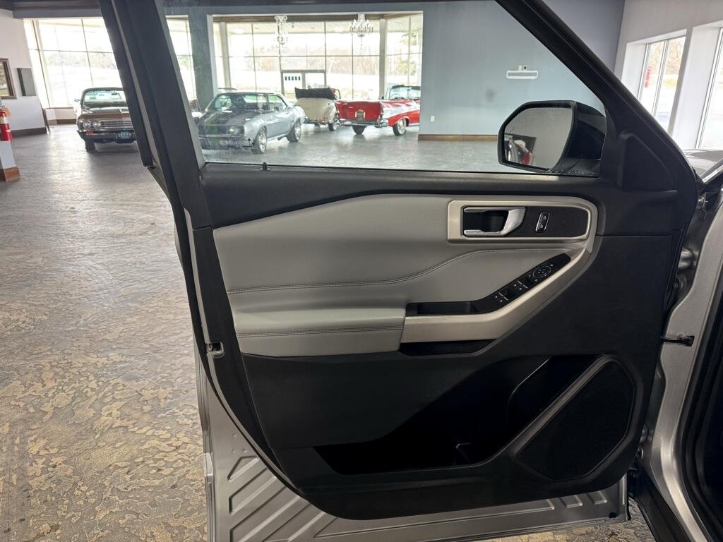 Ford Explorer XLT AWD 2022