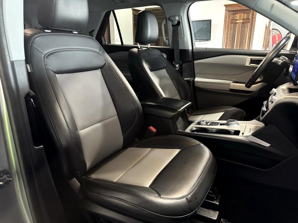 Ford Explorer XLT AWD 2022