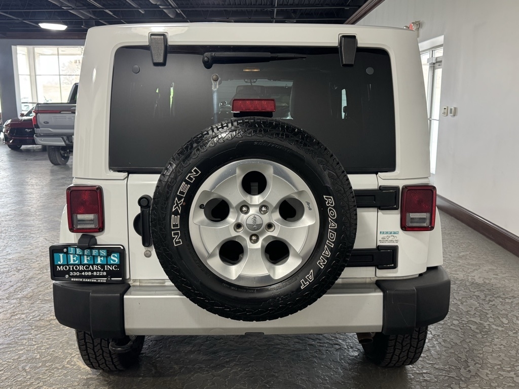 Jeep Wrangler Sahara 4WD 2014