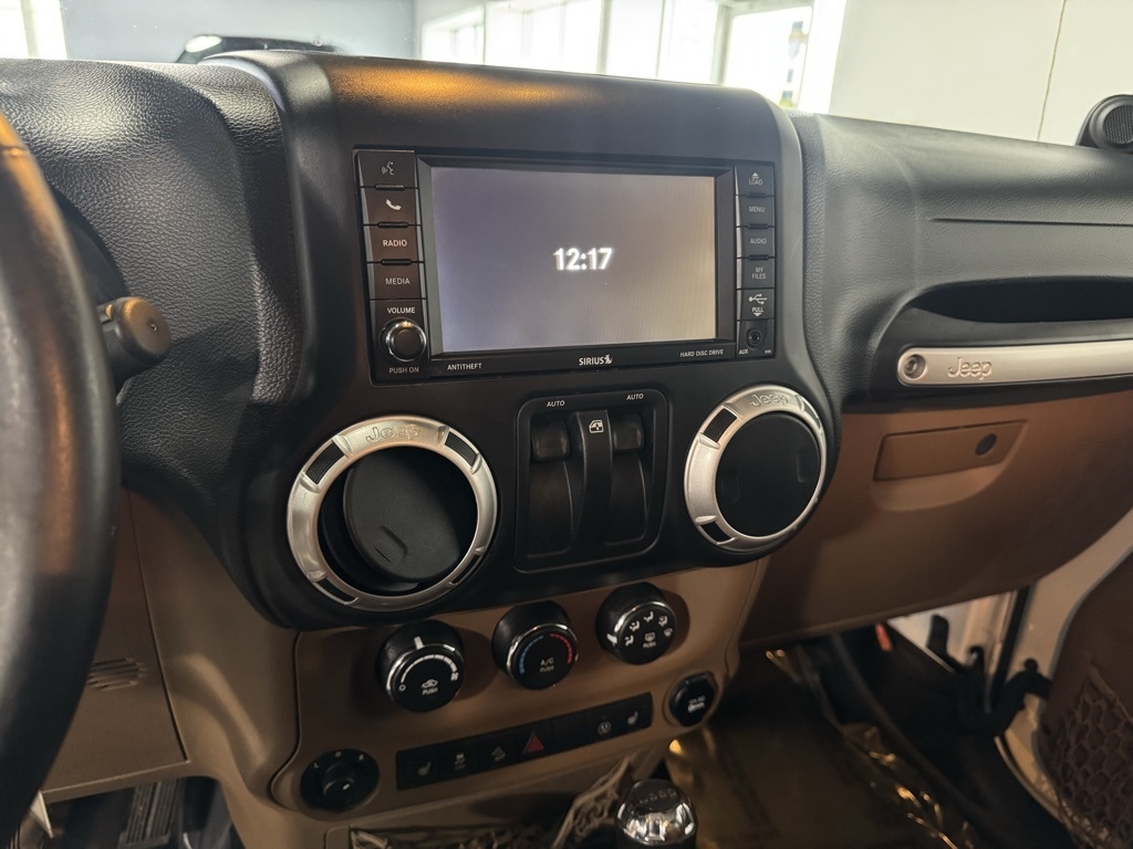Jeep Wrangler Sahara 4WD 2014