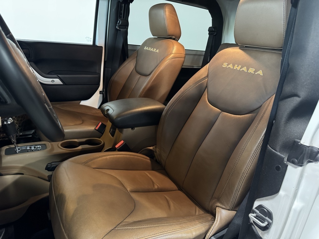 Jeep Wrangler Sahara 4WD 2014