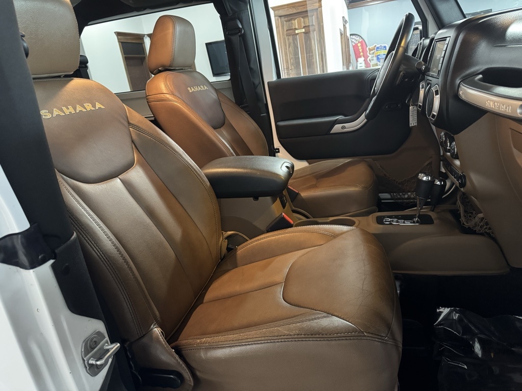 Jeep Wrangler Sahara 4WD 2014