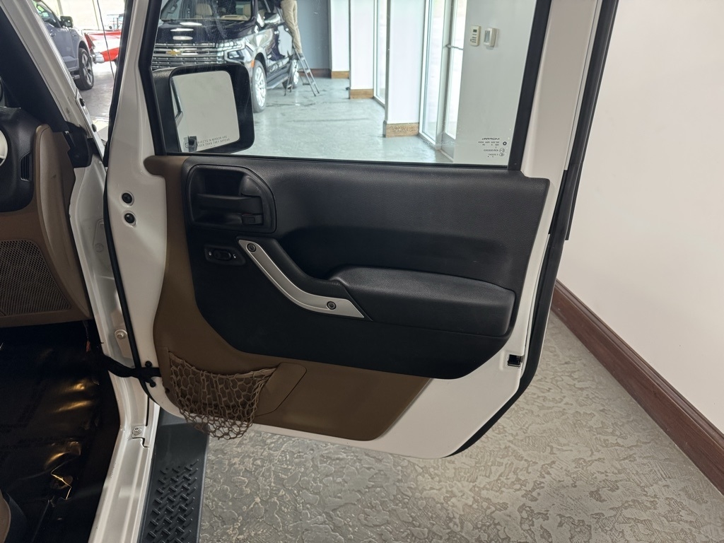 Jeep Wrangler Sahara 4WD 2014