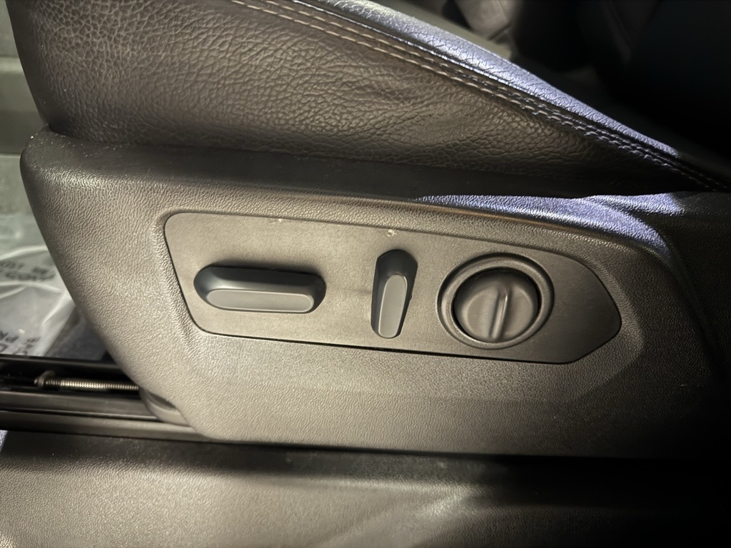 GMC Sierra 2500HD Denali Crew Cab 4WD SB 2023