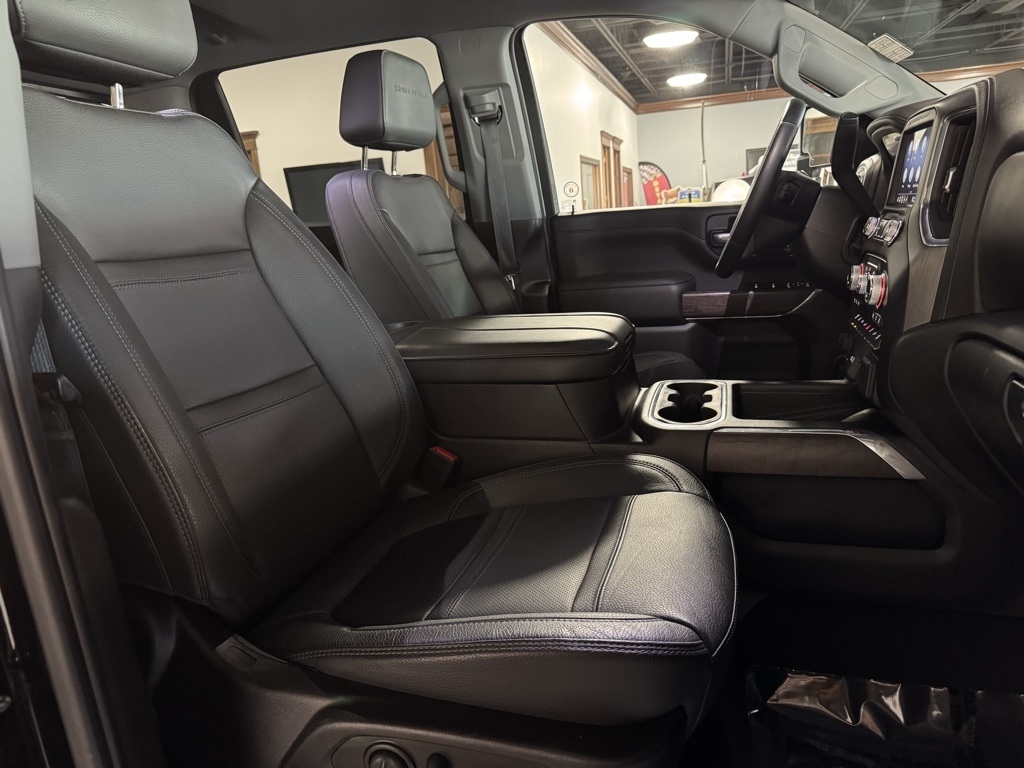 GMC Sierra 2500HD Denali Crew Cab 4WD SB 2023