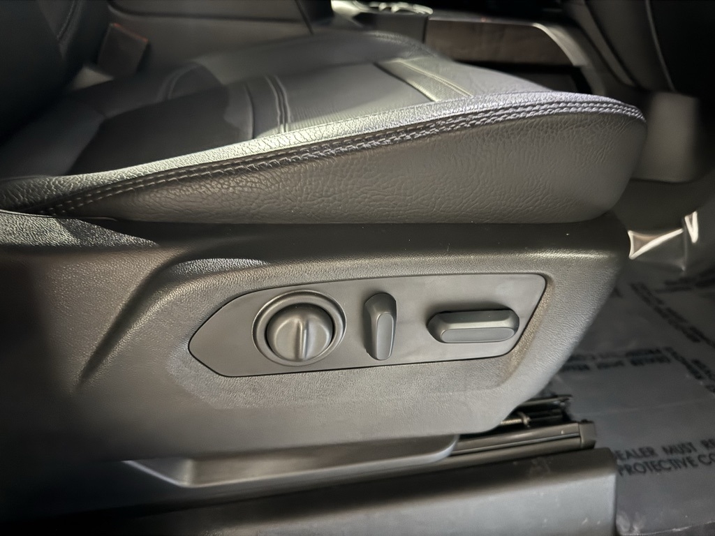 GMC Sierra 2500HD Denali Crew Cab 4WD SB 2023