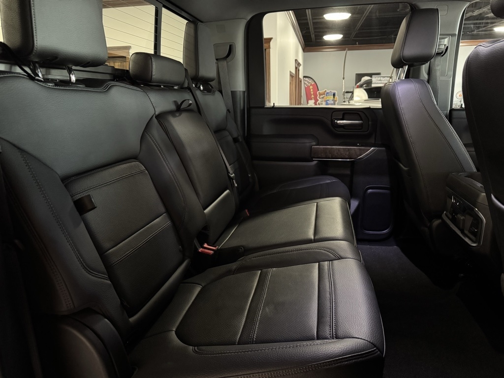 GMC Sierra 2500HD Denali Crew Cab 4WD SB 2023