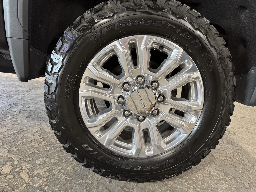 GMC Sierra 2500HD Denali Crew Cab 4WD SB 2023