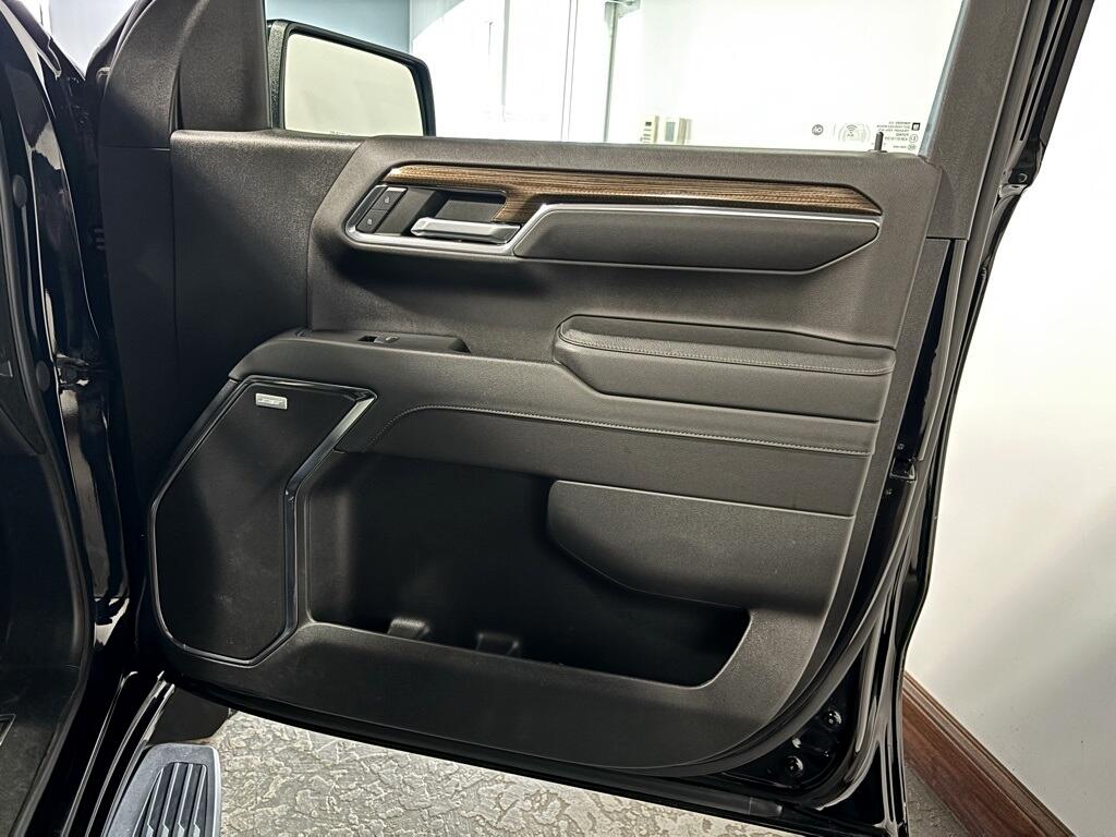 Chevrolet Silverado 1500 RST Crew Cab 4WD 2023