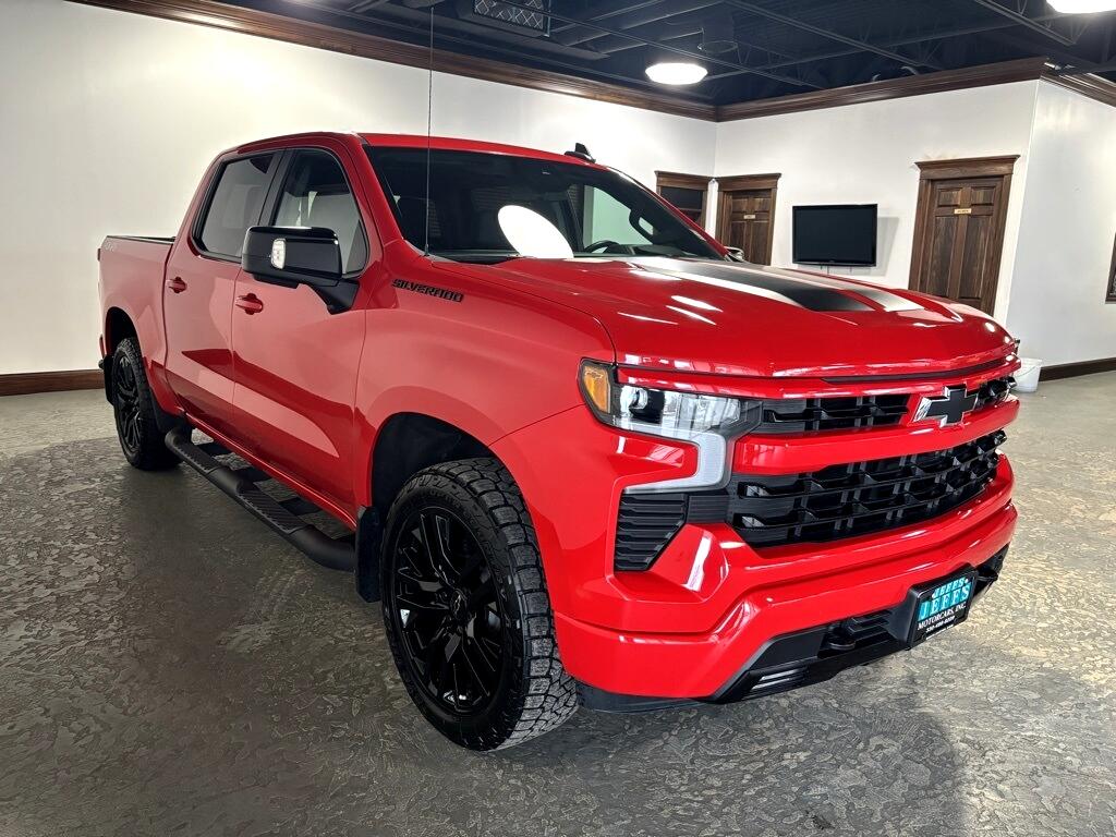 Chevrolet Silverado 1500 RST Crew Cab 4WD 2023