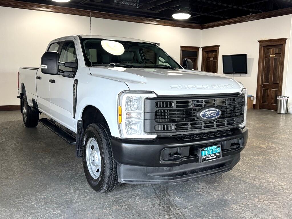 Ford F-350 SD King Ranch Crew Cab Long Bed 4WD 2024
