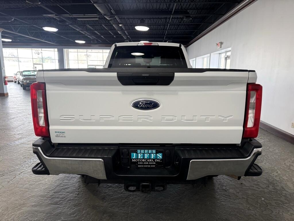 Ford F-350 SD King Ranch Crew Cab Long Bed 4WD 2024