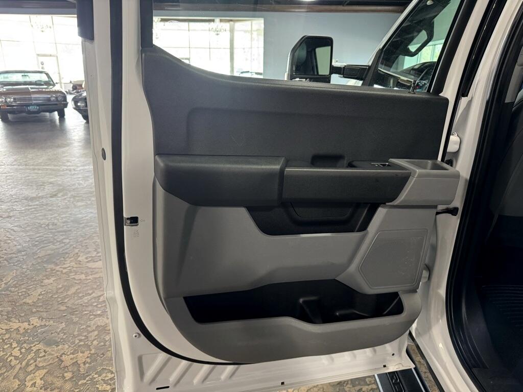 Ford F-350 SD King Ranch Crew Cab Long Bed 4WD 2024