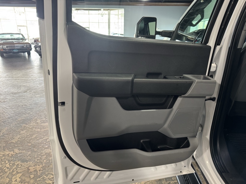 Ford F-350 SD King Ranch Crew Cab Long Bed 4WD 2024