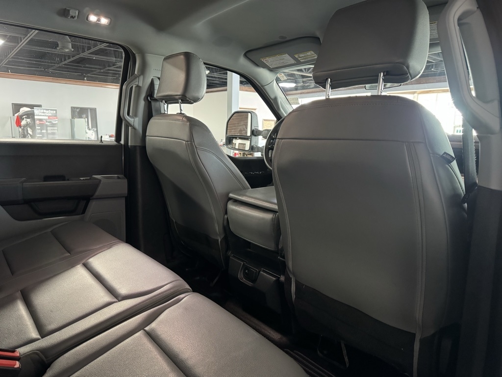 Ford F-350 SD King Ranch Crew Cab Long Bed 4WD 2024