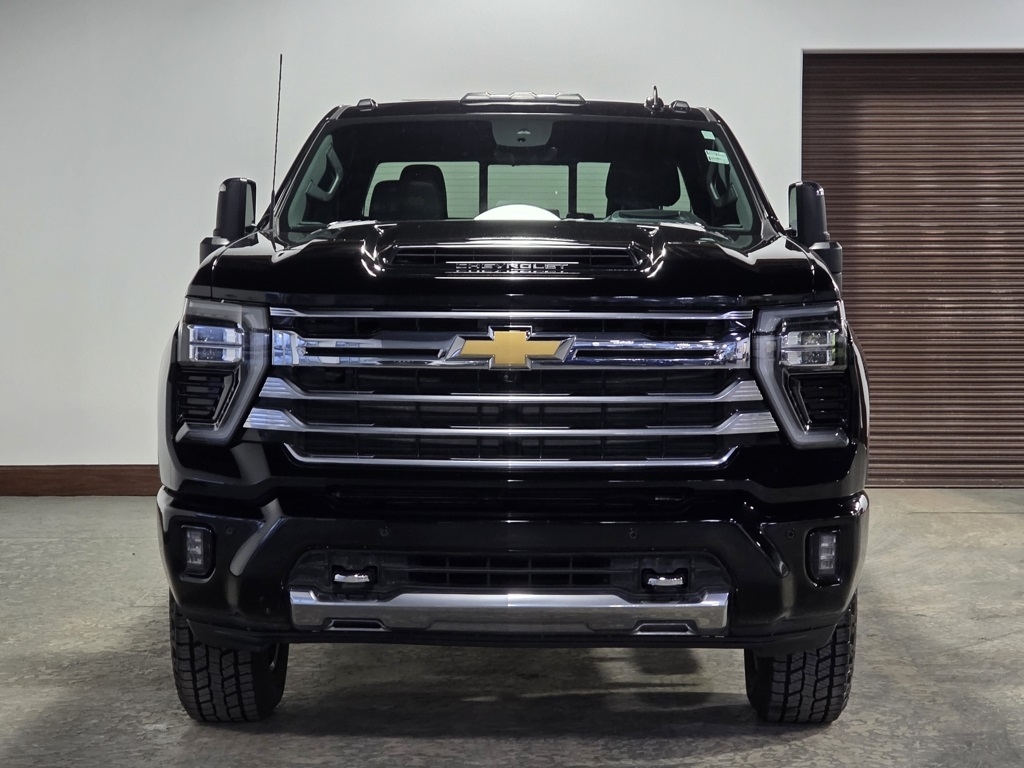 Chevrolet Silverado 2500HD High Country Crew Cab Long Box 4WD 2024